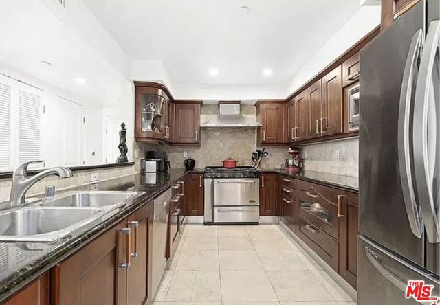 1621 Barry Avenue PH3, Los Angeles, CA 90025