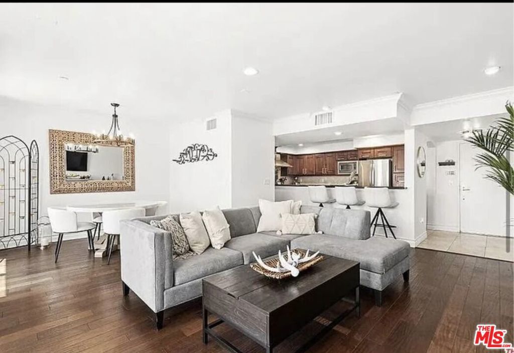 1621 Barry Avenue PH3, Los Angeles, CA 90025