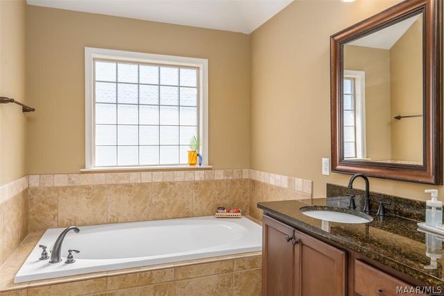 8860 PEMBERTON Park, Montgomery, AL 36117