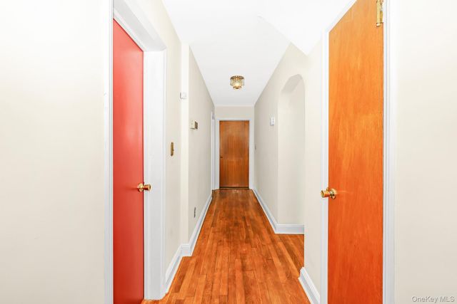 23 Spruce Street, Farmingdale, NY 11735