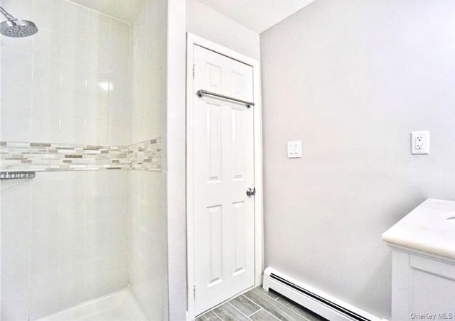 1084 E 73rd Street 4A, Brooklyn, NY 11234