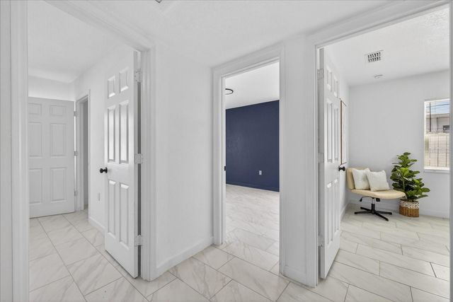 7806 N JAMAICA STREET, Tampa, FL 33614