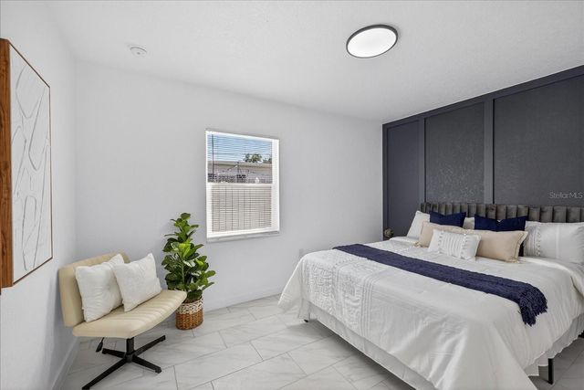 7806 N JAMAICA STREET, Tampa, FL 33614