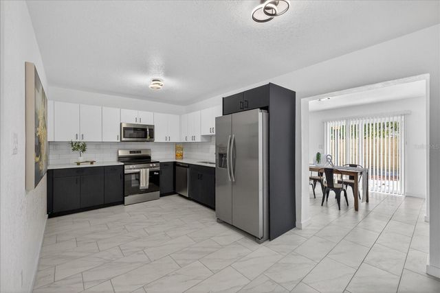 7806 N JAMAICA STREET, Tampa, FL 33614