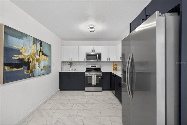 7806 N JAMAICA STREET, Tampa, FL 33614