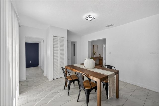 7806 N JAMAICA STREET, Tampa, FL 33614