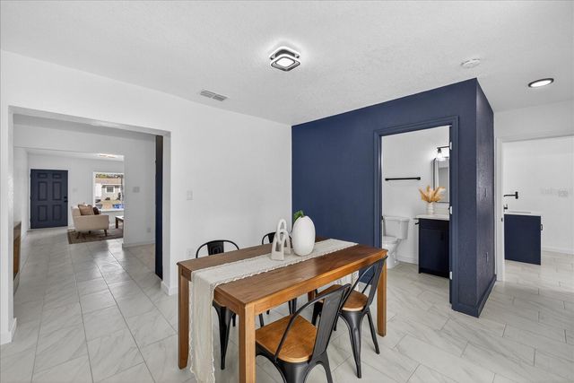 7806 N JAMAICA STREET, Tampa, FL 33614