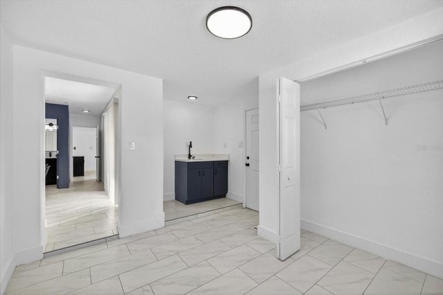 7806 N JAMAICA STREET, Tampa, FL 33614