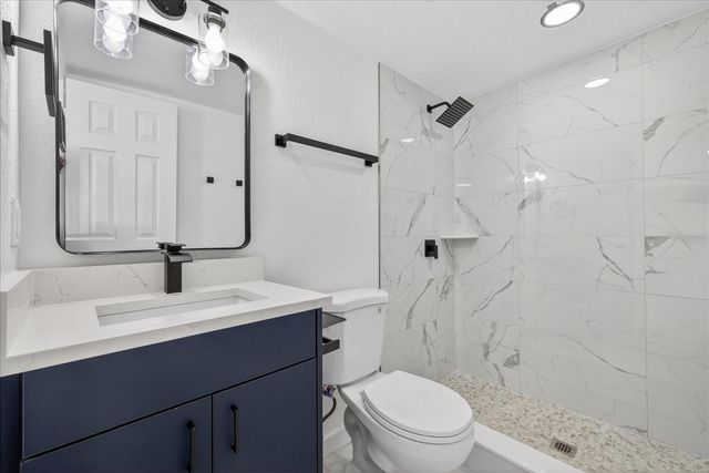 7806 N JAMAICA STREET, Tampa, FL 33614