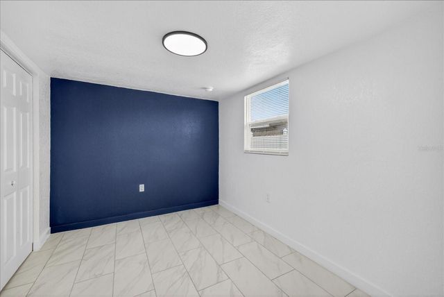 7806 N JAMAICA STREET, Tampa, FL 33614