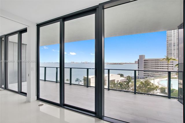 650 NE 32th St 706, Miami, FL 33137