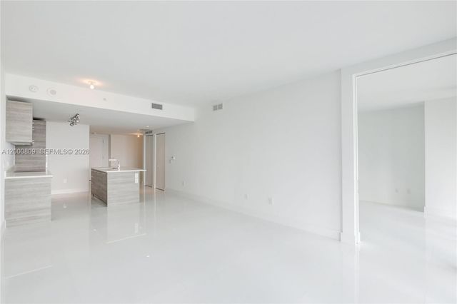 650 NE 32th St 706, Miami, FL 33137