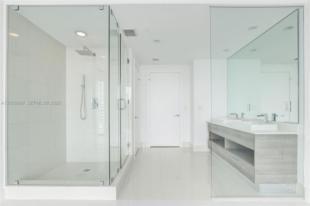 650 NE 32th St 706, Miami, FL 33137