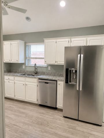 2806 Laurel Oaks Drive, Garland, TX 75044