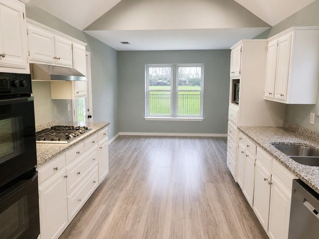 2806 Laurel Oaks Drive, Garland, TX 75044