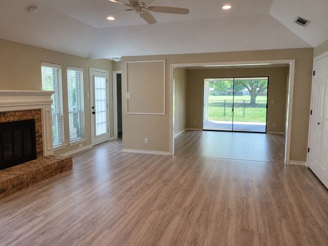 2806 Laurel Oaks Drive, Garland, TX 75044