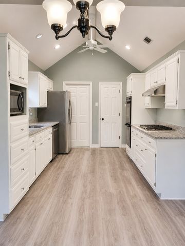 2806 Laurel Oaks Drive, Garland, TX 75044