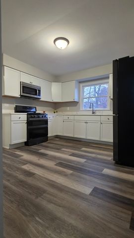 310 Pine Street, Joliet, IL 60435