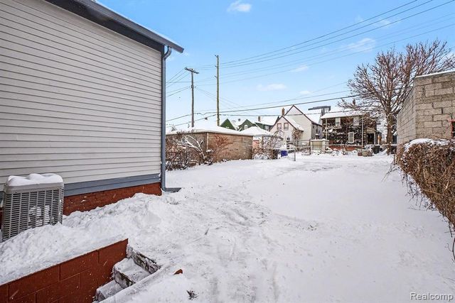 1628 Leverette Street, Detroit, MI 48216