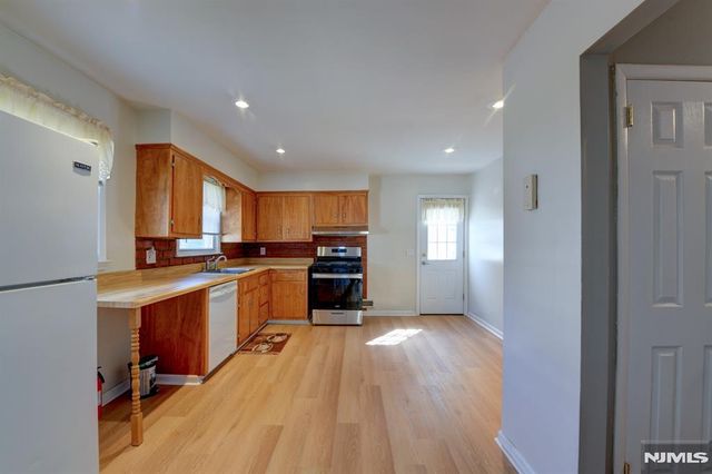 149 Charles Street, Secaucus, NJ 07094