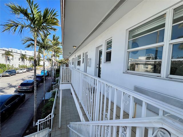 450 77th St 6, Miami Beach, FL 33141