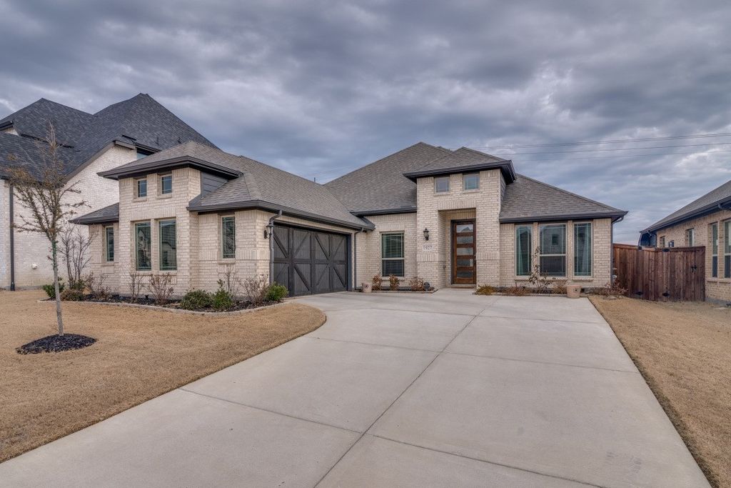 1927 Frediano Lane, Mclendon Chisholm, TX 75032