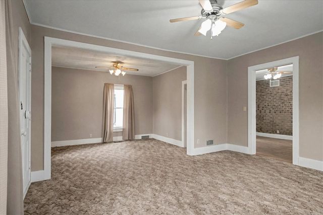 316 1st Avenue SE, Mt Vernon, IA 52314