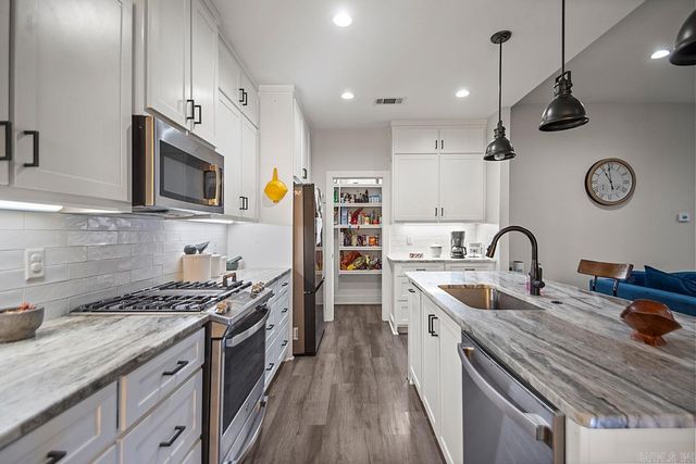 2017 KAYSEN LN, Hensley, AR 72065