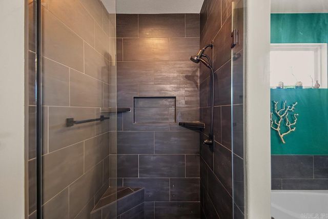 2017 KAYSEN LN, Hensley, AR 72065