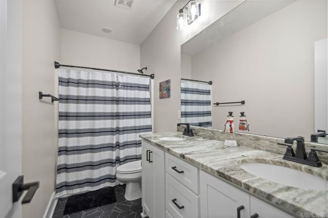 2017 KAYSEN LN, Hensley, AR 72065