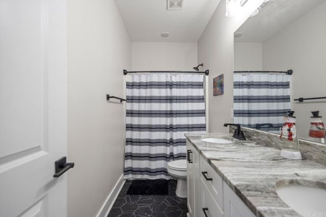 2017 KAYSEN LN, Hensley, AR 72065