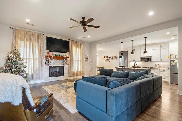 2017 KAYSEN LN, Hensley, AR 72065