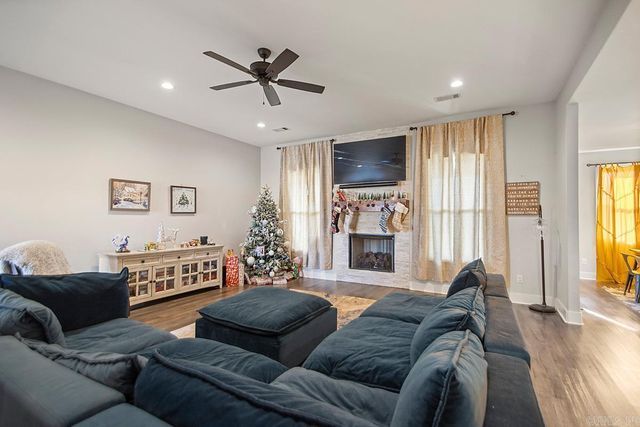 2017 KAYSEN LN, Hensley, AR 72065