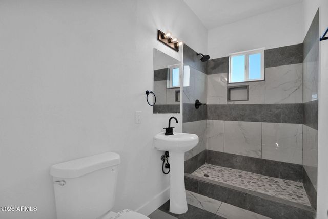 315 E Carol Avenue, Phoenix, AZ 85020