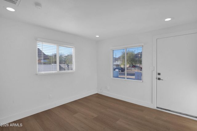 315 E Carol Avenue, Phoenix, AZ 85020