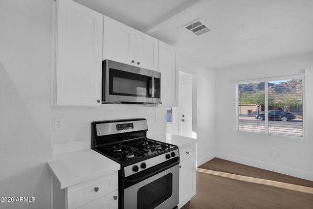 315 E Carol Avenue, Phoenix, AZ 85020