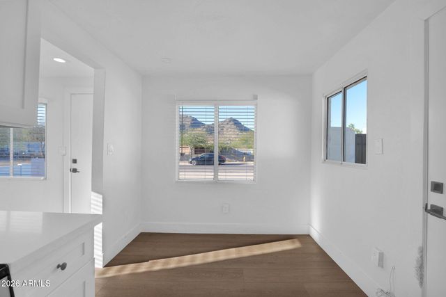 315 E Carol Avenue, Phoenix, AZ 85020