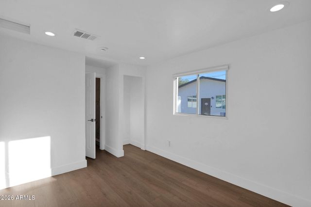 315 E Carol Avenue, Phoenix, AZ 85020