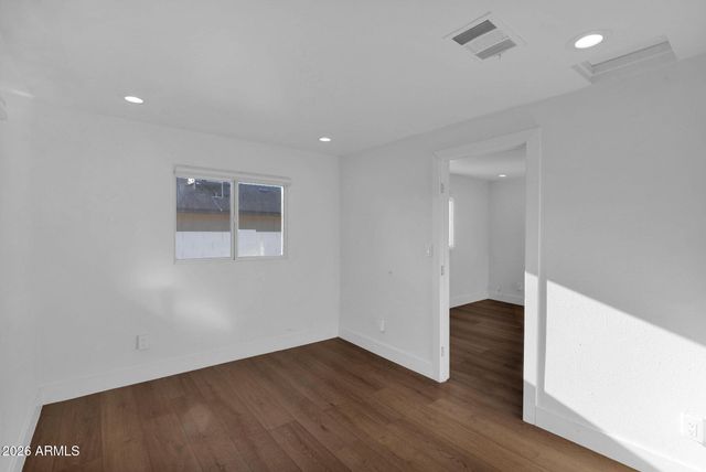 315 E Carol Avenue, Phoenix, AZ 85020