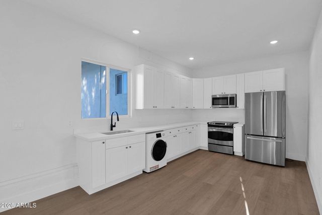 315 E Carol Avenue, Phoenix, AZ 85020