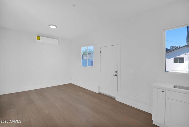 315 E Carol Avenue, Phoenix, AZ 85020