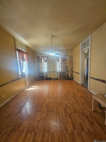 2223 Josephine St, New Orleans, LA 70113