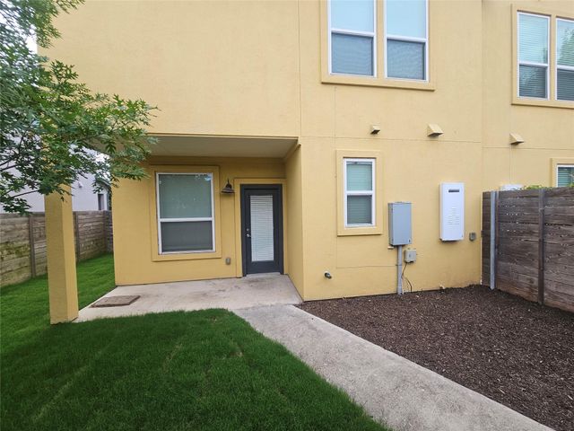 8721 Whitter DR B, Austin, TX 78747