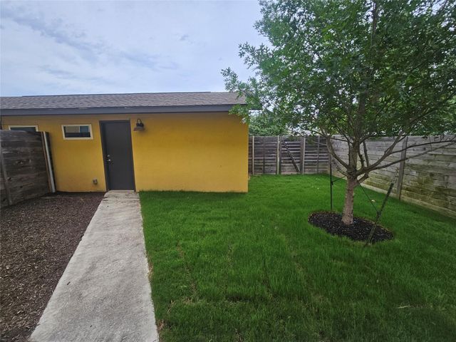 8721 Whitter DR B, Austin, TX 78747