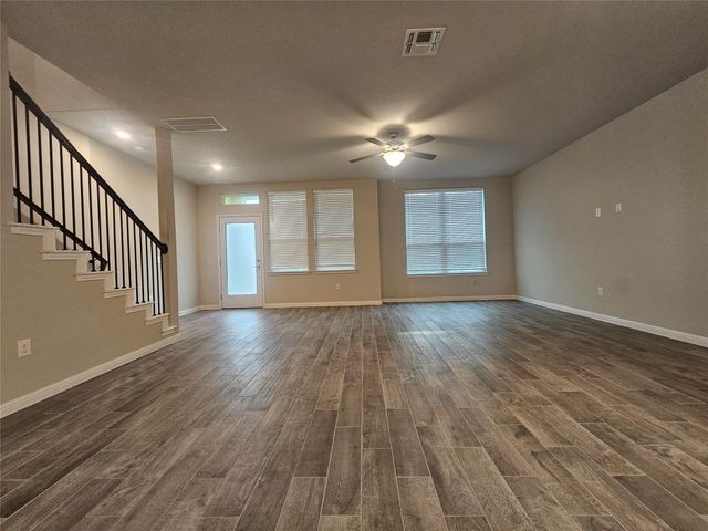 8721 Whitter DR B, Austin, TX 78747