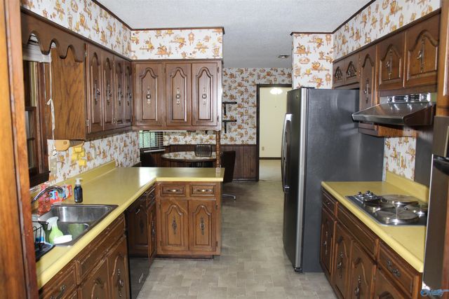 51 Spring Valley Trail, Hartselle, AL 35640