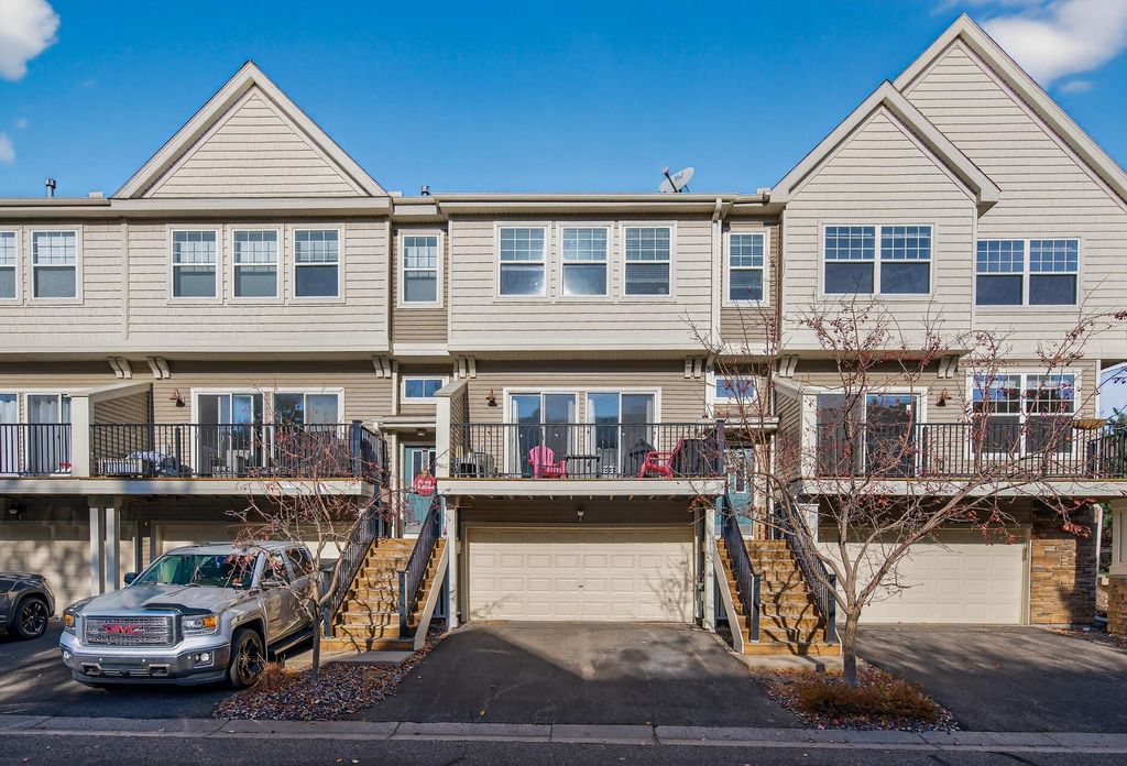 2429 121st Circle NE E, Blaine, MN 55449