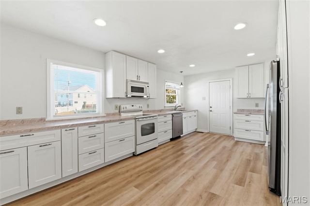 613 Jasmin Drive, Kirkwood, MO 63122