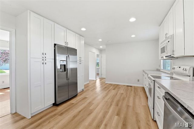 613 Jasmin Drive, Kirkwood, MO 63122