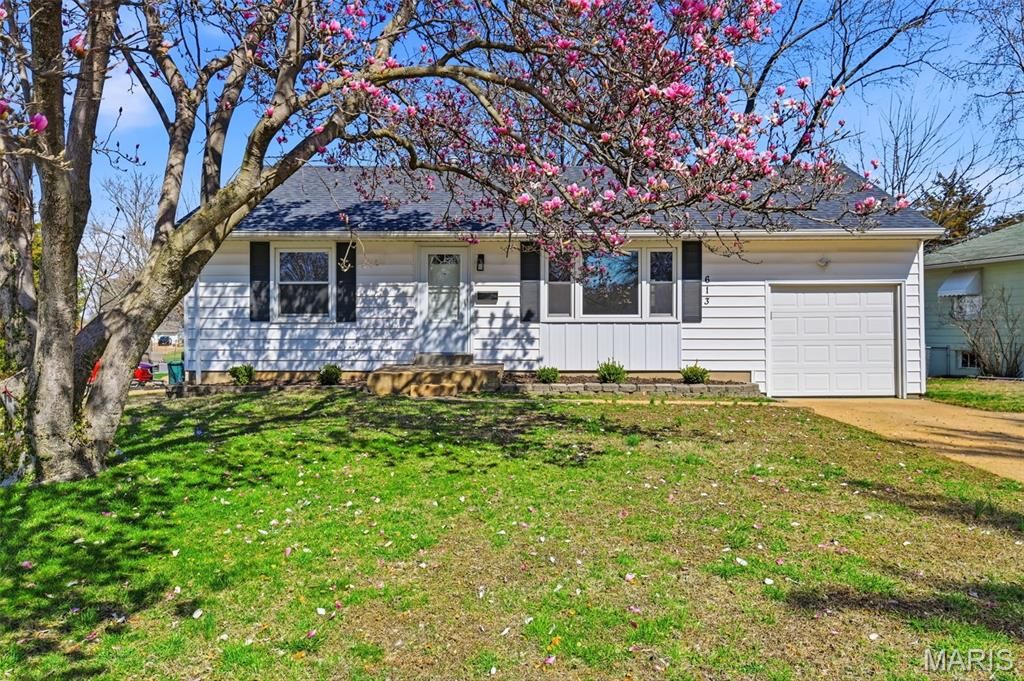 613 Jasmin Drive, Kirkwood, MO 63122